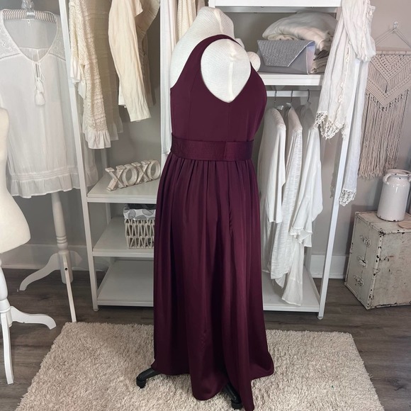 David’s bridal plus sz. 16 one arm bridesmaids dress, color: wine, maxi. - Picture 4 of 11